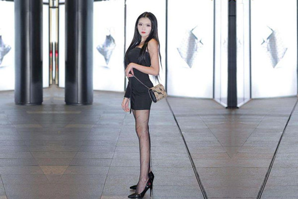 大圈 女 神 这对纯天然美 乳 太惊艳了 清纯 黑丝高跟 温柔佳人精彩